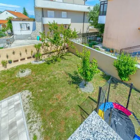 Villa Dreamin With Heated Pool & Hot Tub