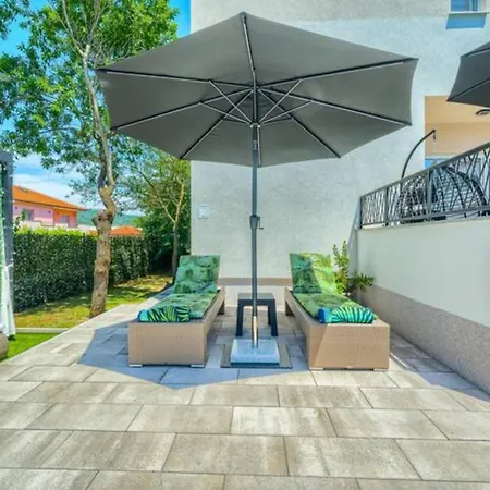 Dreamin With Heated Pool & Hot Tub Kraj (Split)